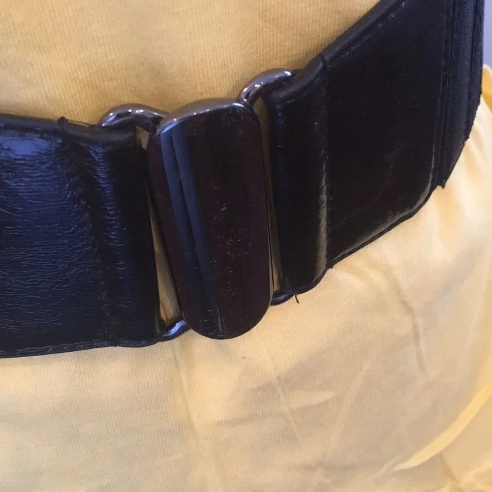 Vintage Faux Leather/ Elastic Cinch Belt S/M